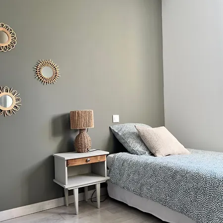 Maison Moderne Sur Le Port Holiday home *